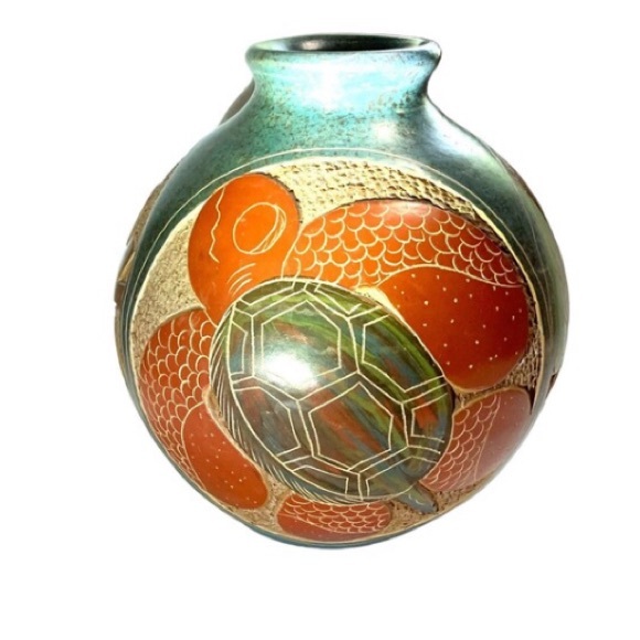 Vintage South American Carved Folk Art Clay Vase Pottery Monkey Toucan Turtle - Picture 3 of 7